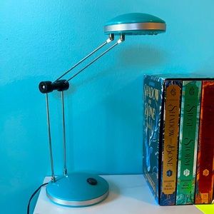 LED desk light aqua